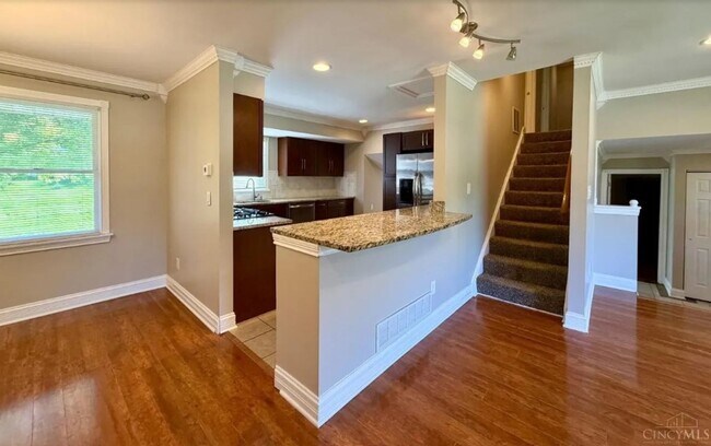 Building Photo - 6862 N Windwood Dr