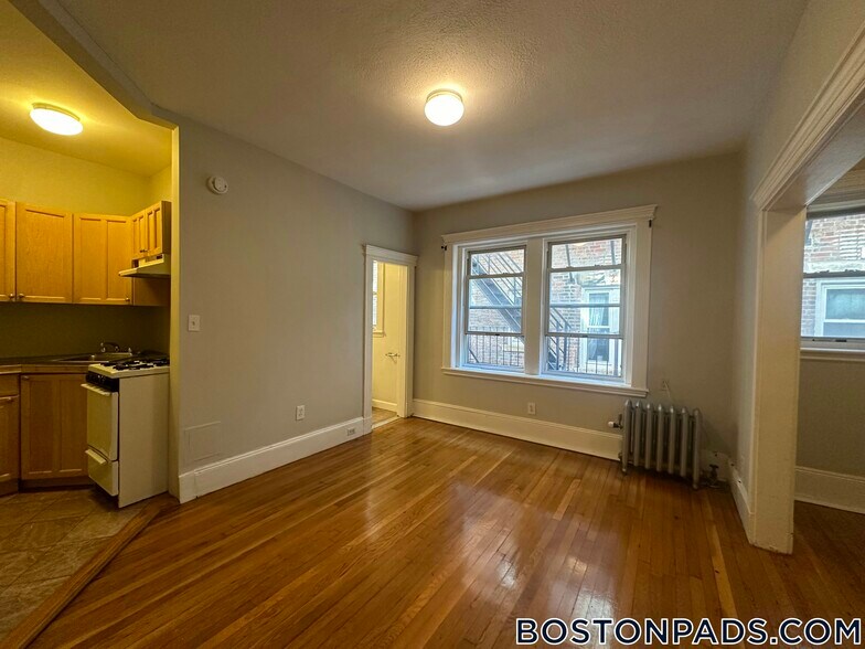 Building Photo - 38 Hemenway St