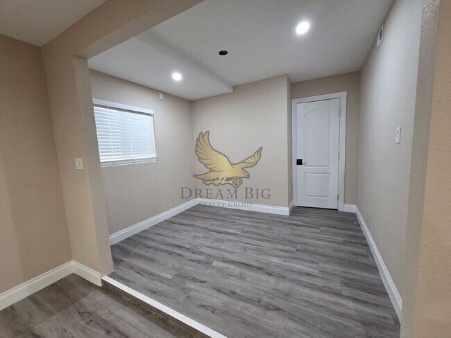 Building Photo - 6845 Coley Ave