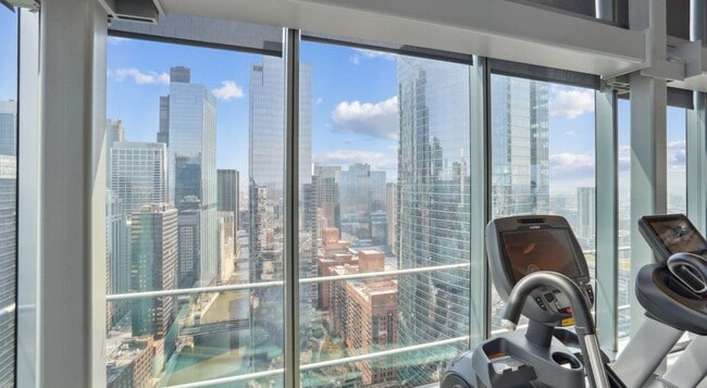 Building Photo - 313 W Kinzie St