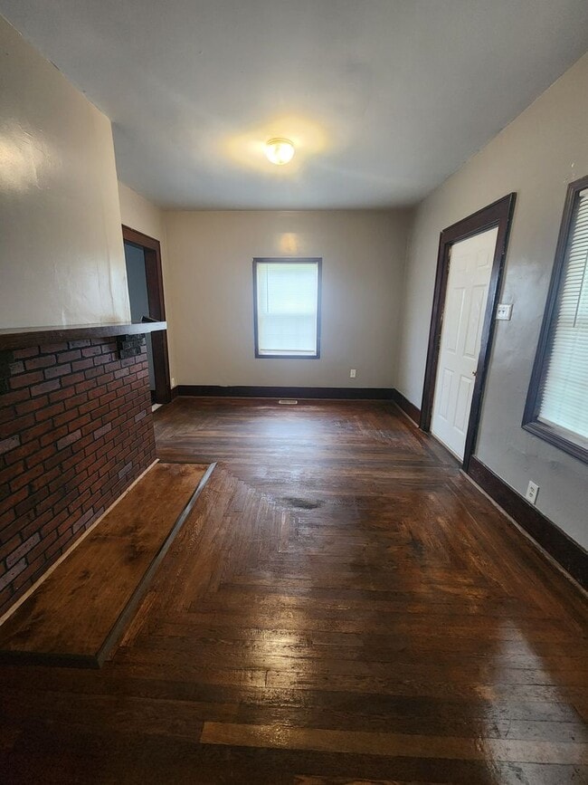 Building Photo - 417 Taylor Ave