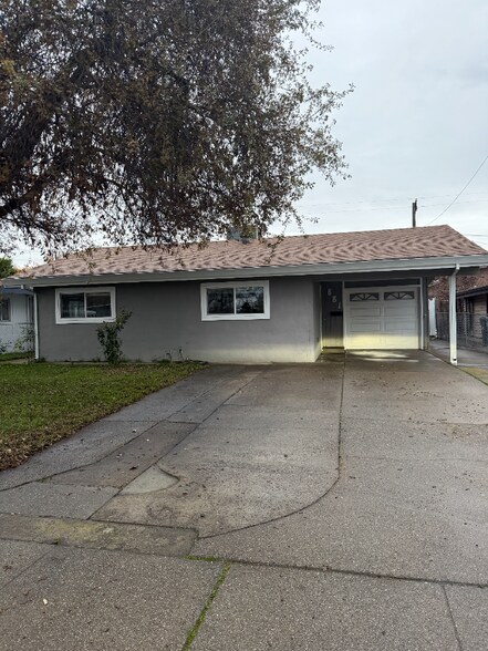 Building Photo - 881 Casselman Dr