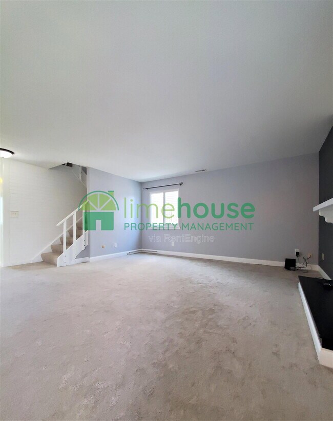 Building Photo - 5304 Lord George Dr