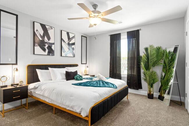 Building Photo - Modern Comforts in Clarksville – Stylish 2...