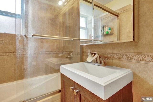 Building Photo - 326 Bridge Plaza N