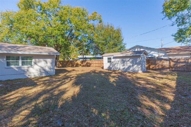 Building Photo - 4203 W Oklahoma Ave