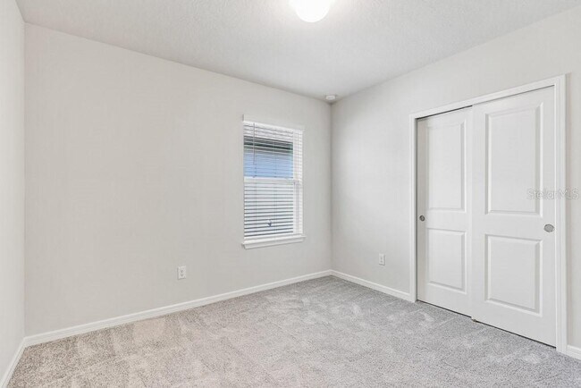 Building Photo - 910 Golden Shiner Ave