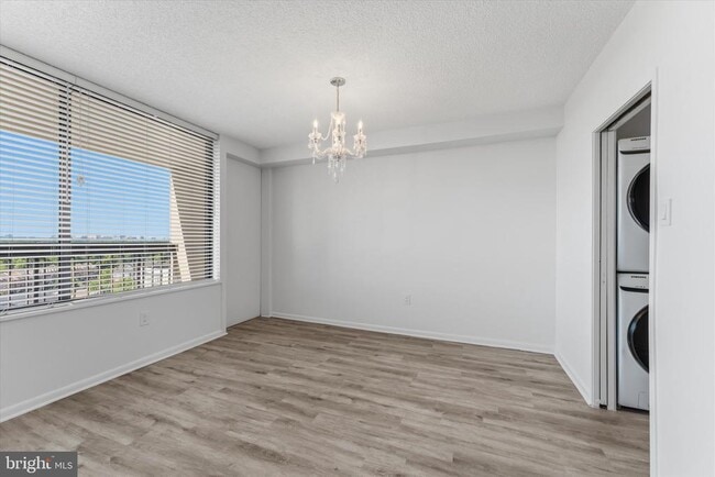 Building Photo - 3701 S George Mason Dr