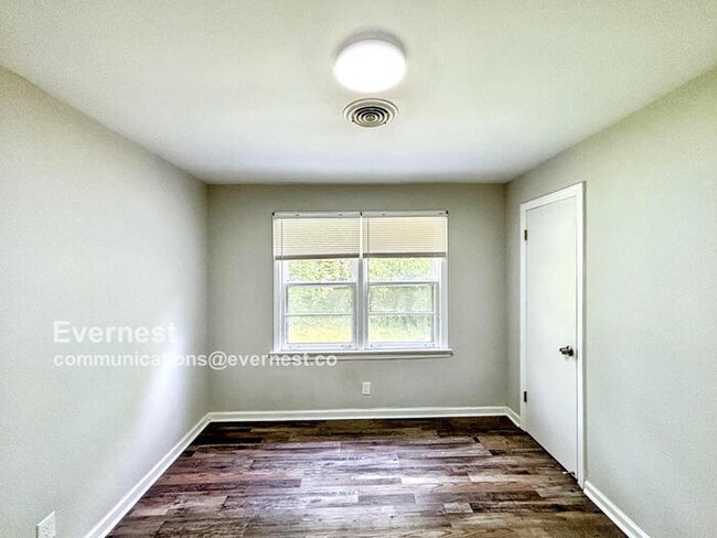 Building Photo - 3744 Thrushwood Dr
