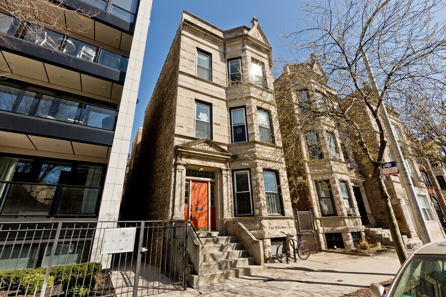 Building Photo - 1037 S Racine Ave