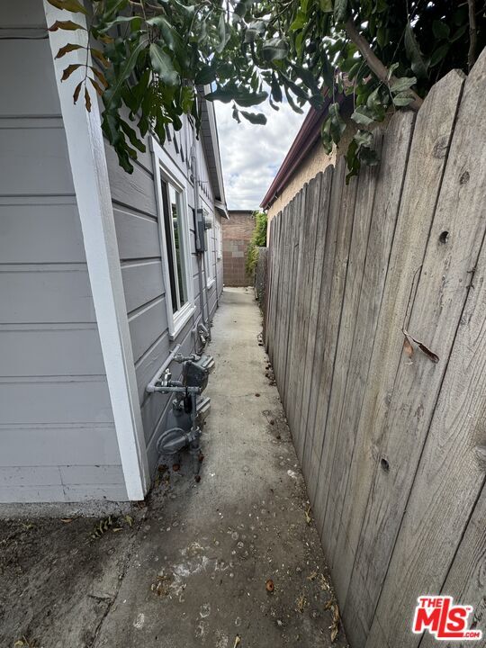 Building Photo - 6111 Greenwood Ave