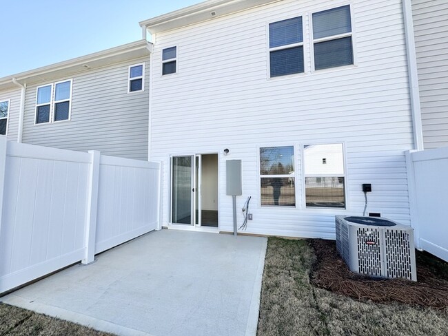 Building Photo - Brand new three bedroom 2 1/2 bath townhom...