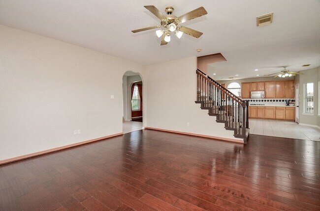 Building Photo - 2515 Lansing Cir