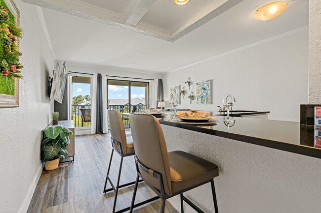 Building Photo - 2502 N Rocky Point Dr