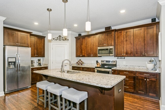 Building Photo - 9013 Timber Ln