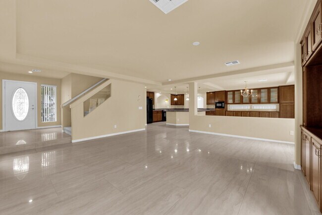 Building Photo - Beautiful 3 Bedroom Home!