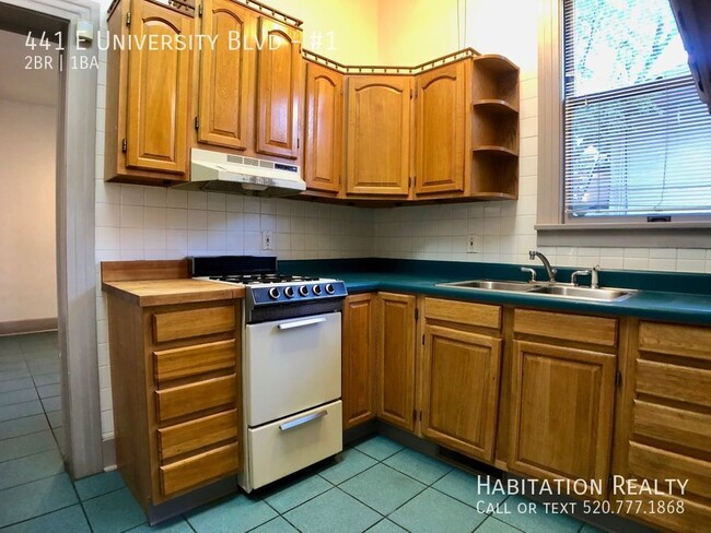 Building Photo - Prime location 2bed/1bath Abode w/ shared ...