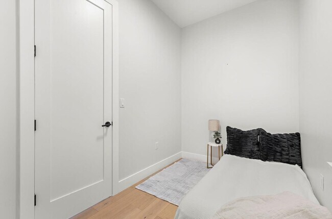 Building Photo - 2602 Palisade Ave