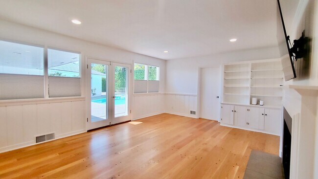 Building Photo - Broadmoor Mid-Century 3 Bedroom Ranch With...