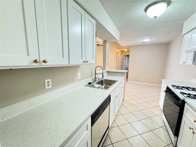 Building Photo - 12406 Deer Falls Dr