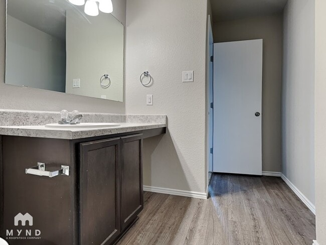 Building Photo - 9437 Apple Ridge Ln