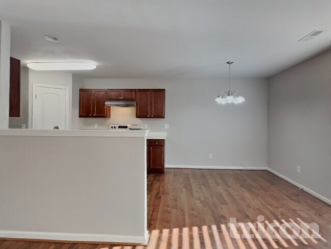 Building Photo - 30 Gold Rush Ct