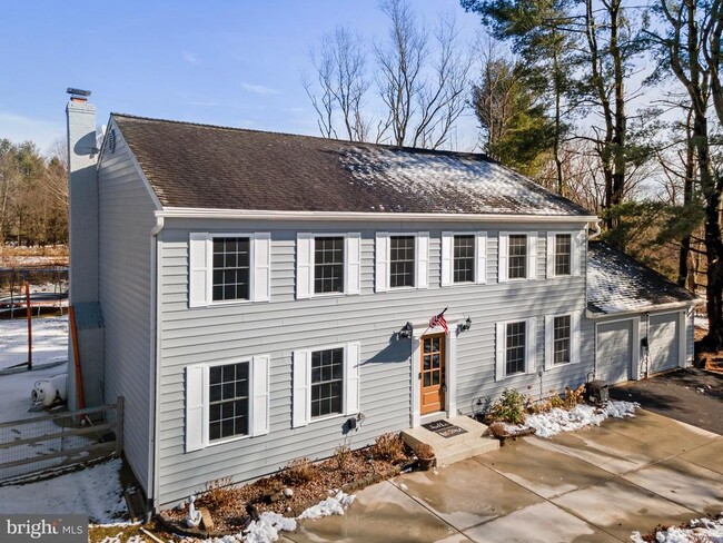 Building Photo - 10622 Runaway Ln