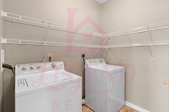 Building Photo - Charming 2-Bed Villa with Golf Views in Heritage of Hawk Ridge