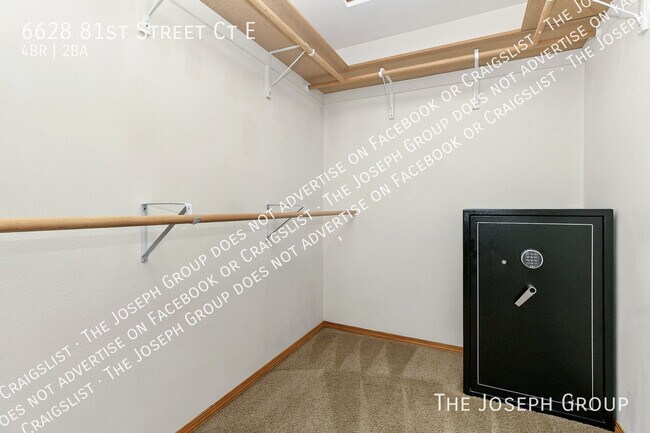 Building Photo - 6628 81st St Ct E