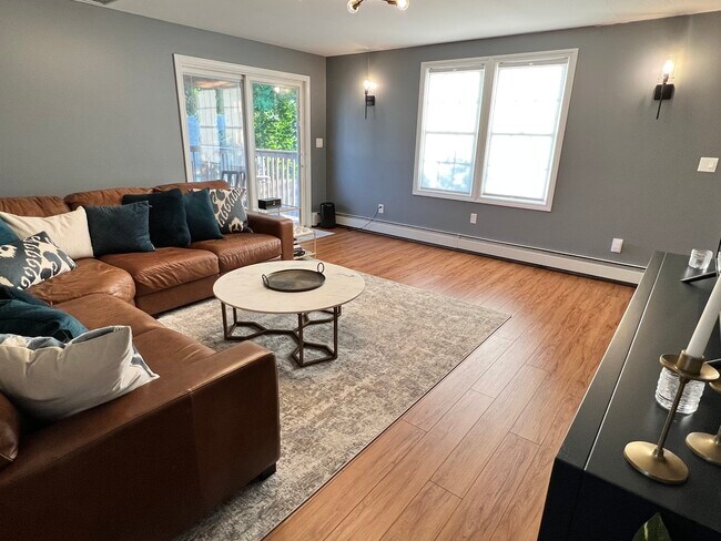 Building Photo - 49 Ramsay St