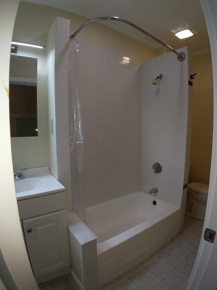 bathroom - 91 Irving St