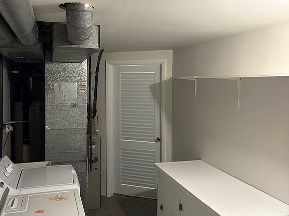 Building Photo - 410 Sunnybrook Ln