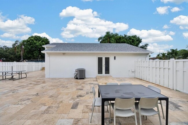 Building Photo - 1271 SW 85th Terrace