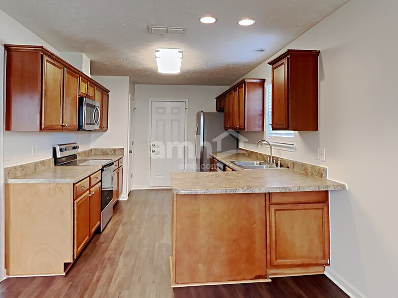 Building Photo - 3215 Cinch Ct