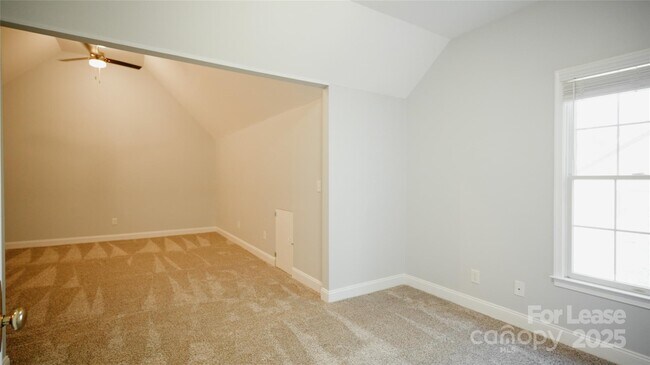 Building Photo - 12325 Summer Breeze Ct