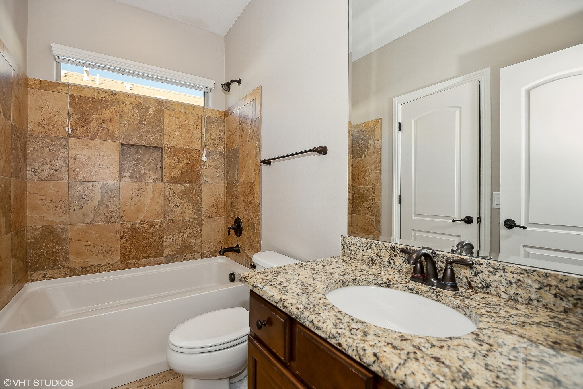 Building Photo - 3760 E Covey Ln