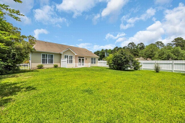 Building Photo - 101 Zinnia Dr