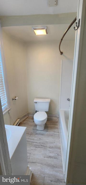 Building Photo - 33 S York Rd