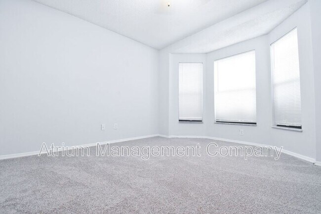 Building Photo - 277 Lakebreeze Cir