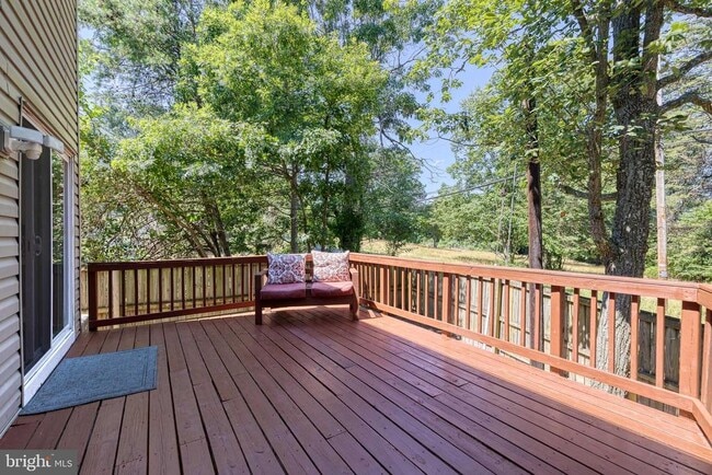 Building Photo - 7904 Severn Hills Way