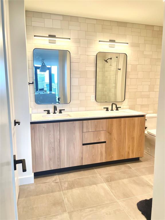 Building Photo - 84 East Ave