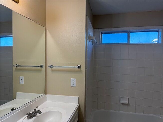 Building Photo - 7218 Broadelm Dr