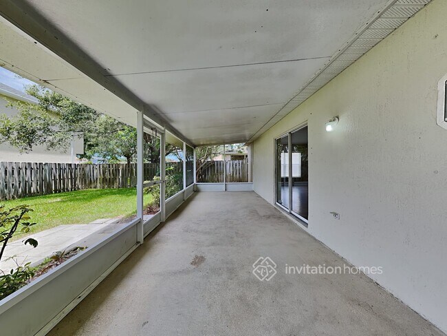 Building Photo - 2592 Reflections Pl