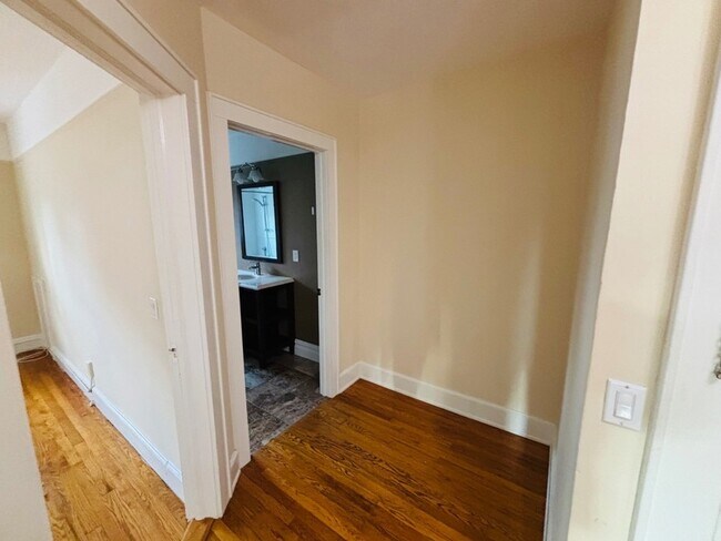 Building Photo - 0 Grove St