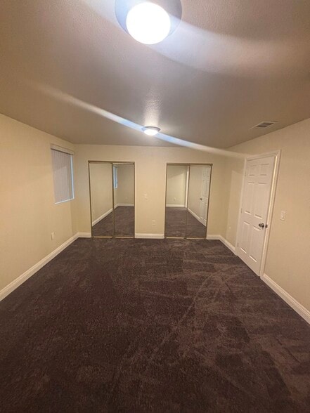 Building Photo - 424 E 101st St