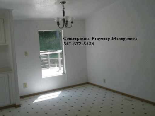Building Photo - 3 Bedroom DW/MH in Country Setting