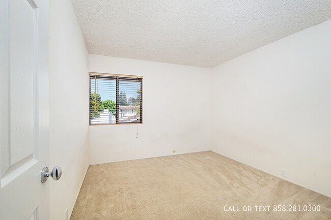 Building Photo - 3911 Camino Lindo