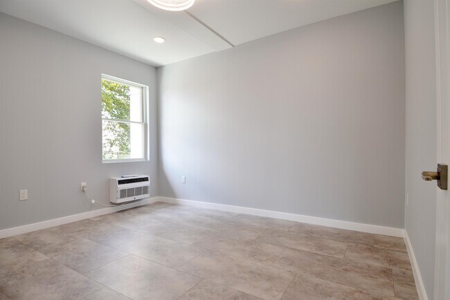 Building Photo - 82-84 E 31ST St