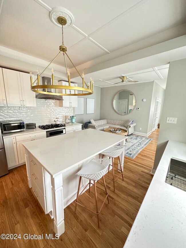 Building Photo - 163 Lake Ave