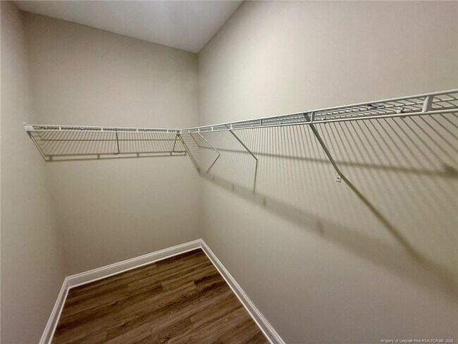 Building Photo - 188 Gallery Dr